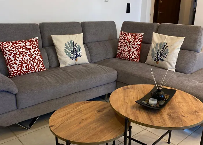 Seaside Breeze Apartment