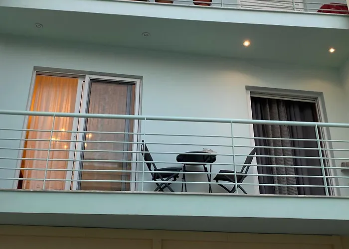 Seaside Breeze Apartment